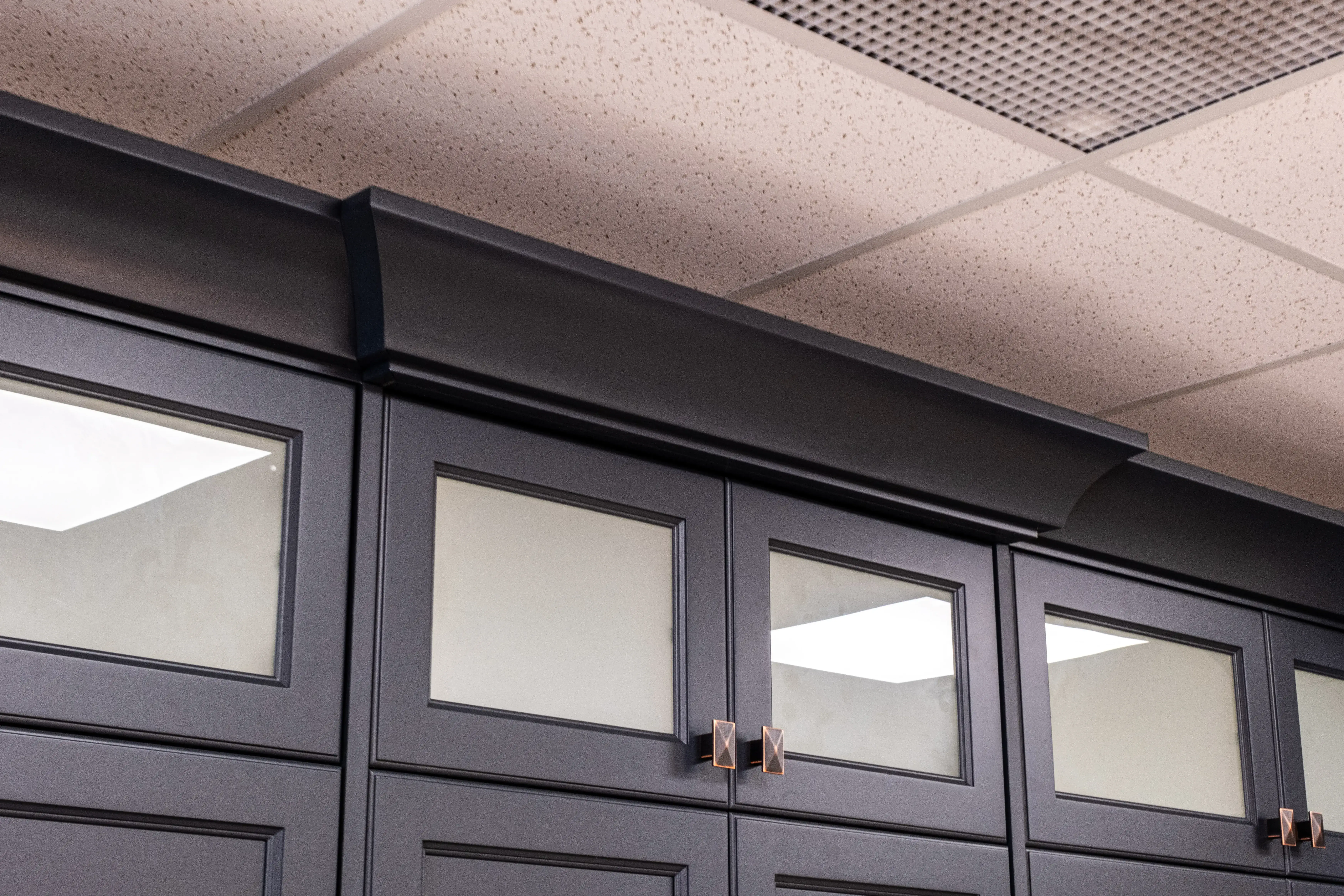 Double Shaker Blue cabinet style